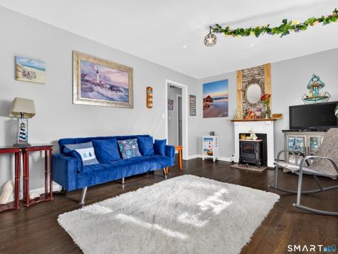 6 Hilltop Terrace Waterford CT 06385