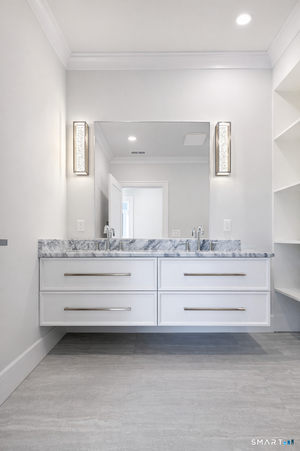 20 North Lake Shore Drive Brookfield CT 06804