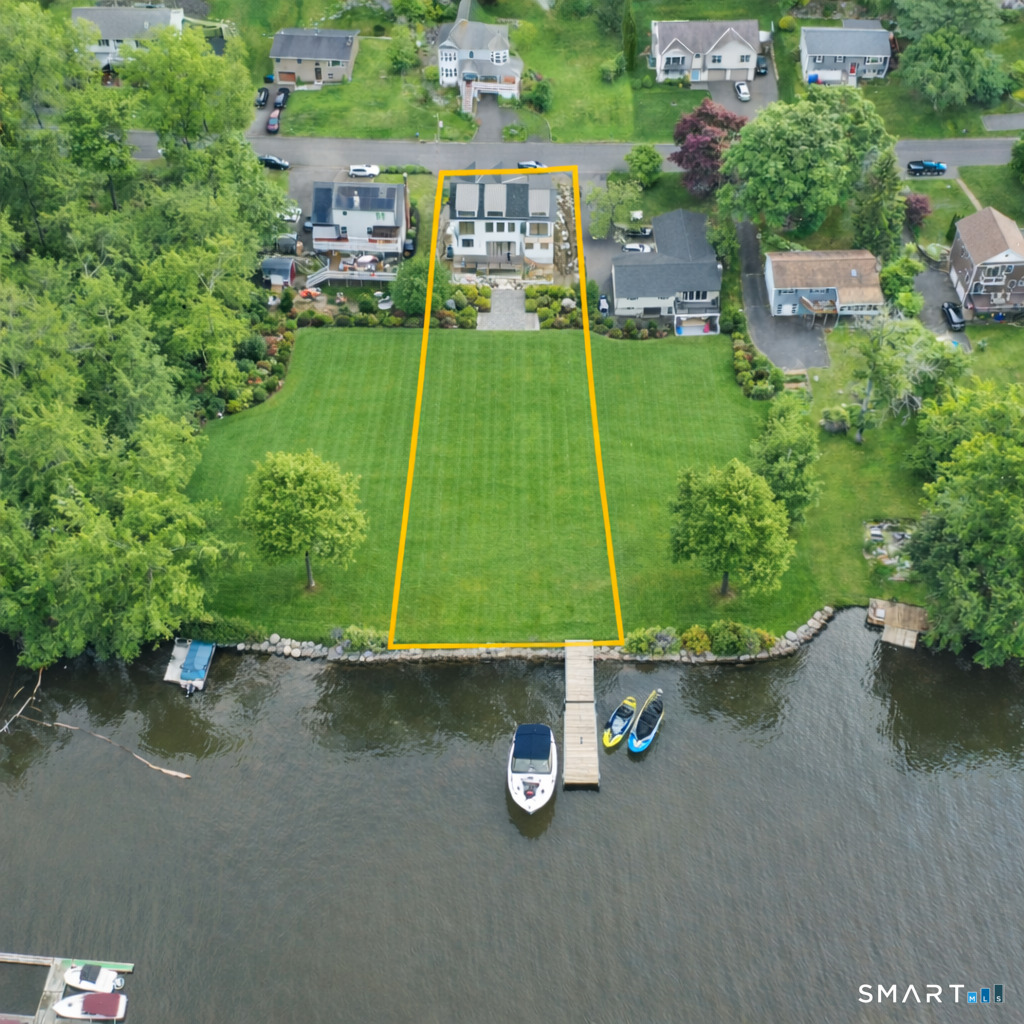 20 North Lake Shore Drive Brookfield CT 06804