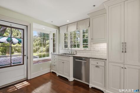 137 Sturges Ridge Road Wilton CT 06897