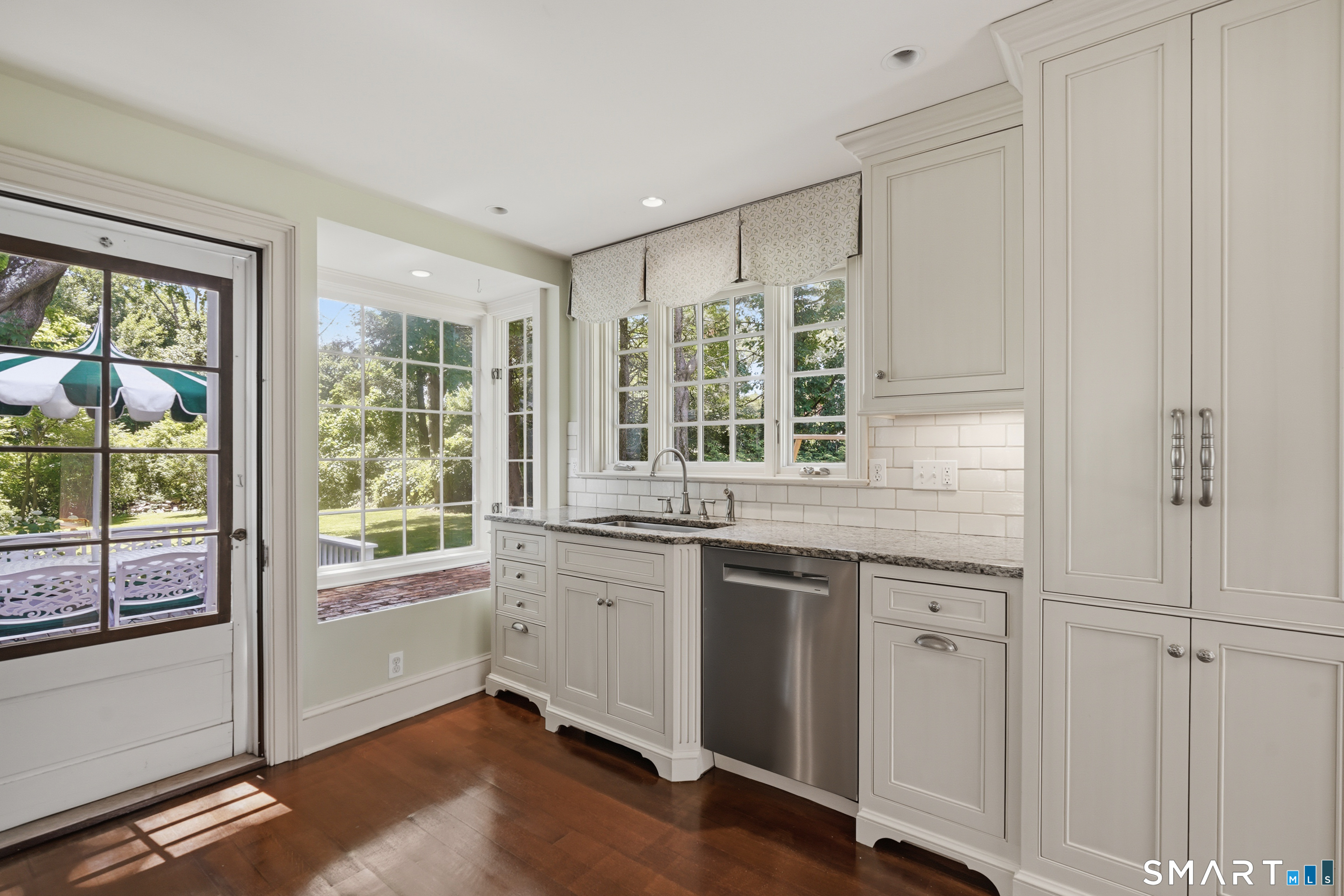 137 Sturges Ridge Road Wilton CT 06897