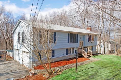 151 Fieldstone Terrace Naugatuck CT 06770