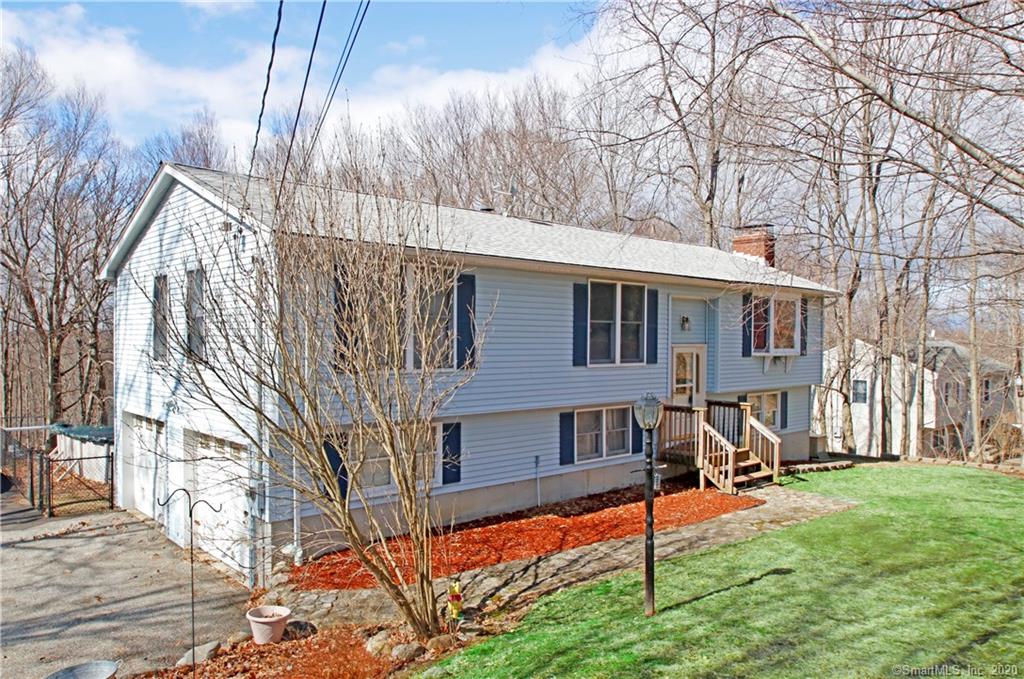151 Fieldstone Terrace Naugatuck CT 06770