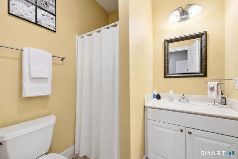 25 Grant Drive Avon CT 06001