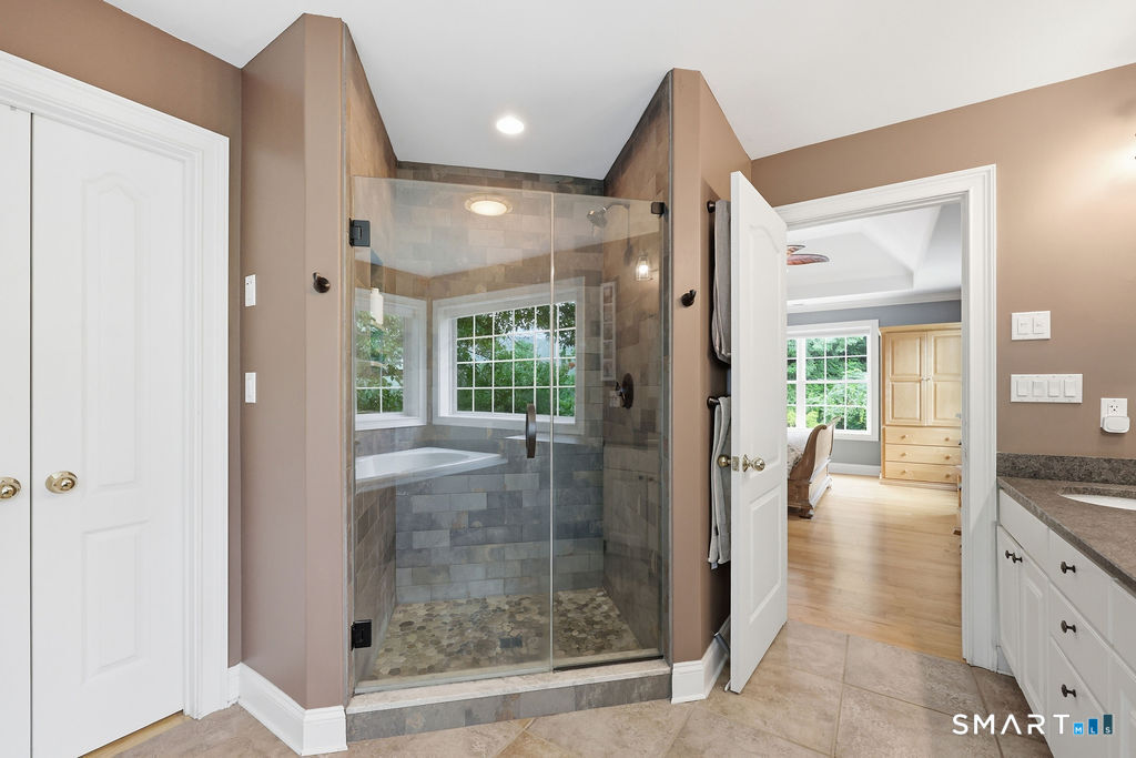 25 Grant Drive Avon CT 06001