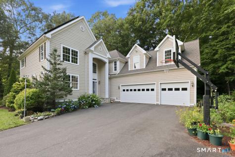 25 Grant Drive Avon CT 06001