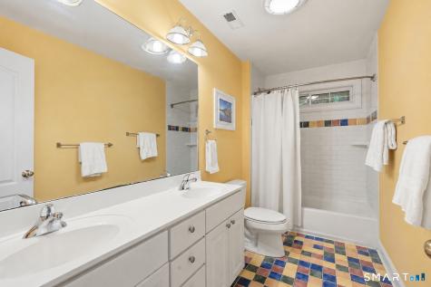 25 Grant Drive Avon CT 06001