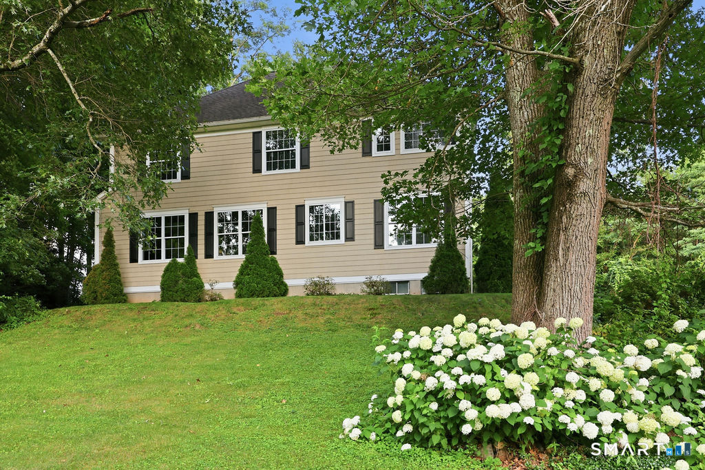 25 Grant Drive Avon CT 06001