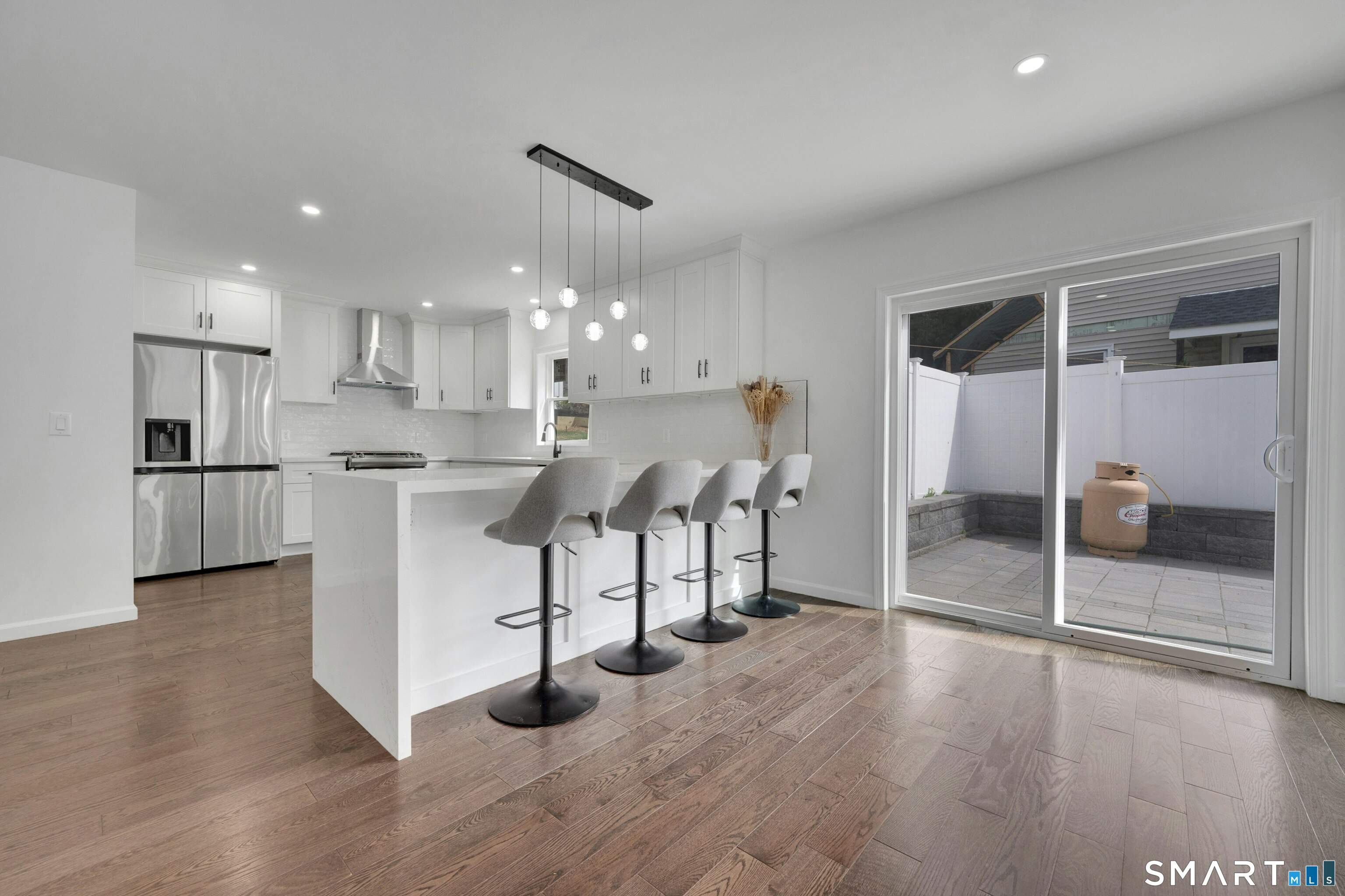 198 Castle Avenue Fairfield CT 06825