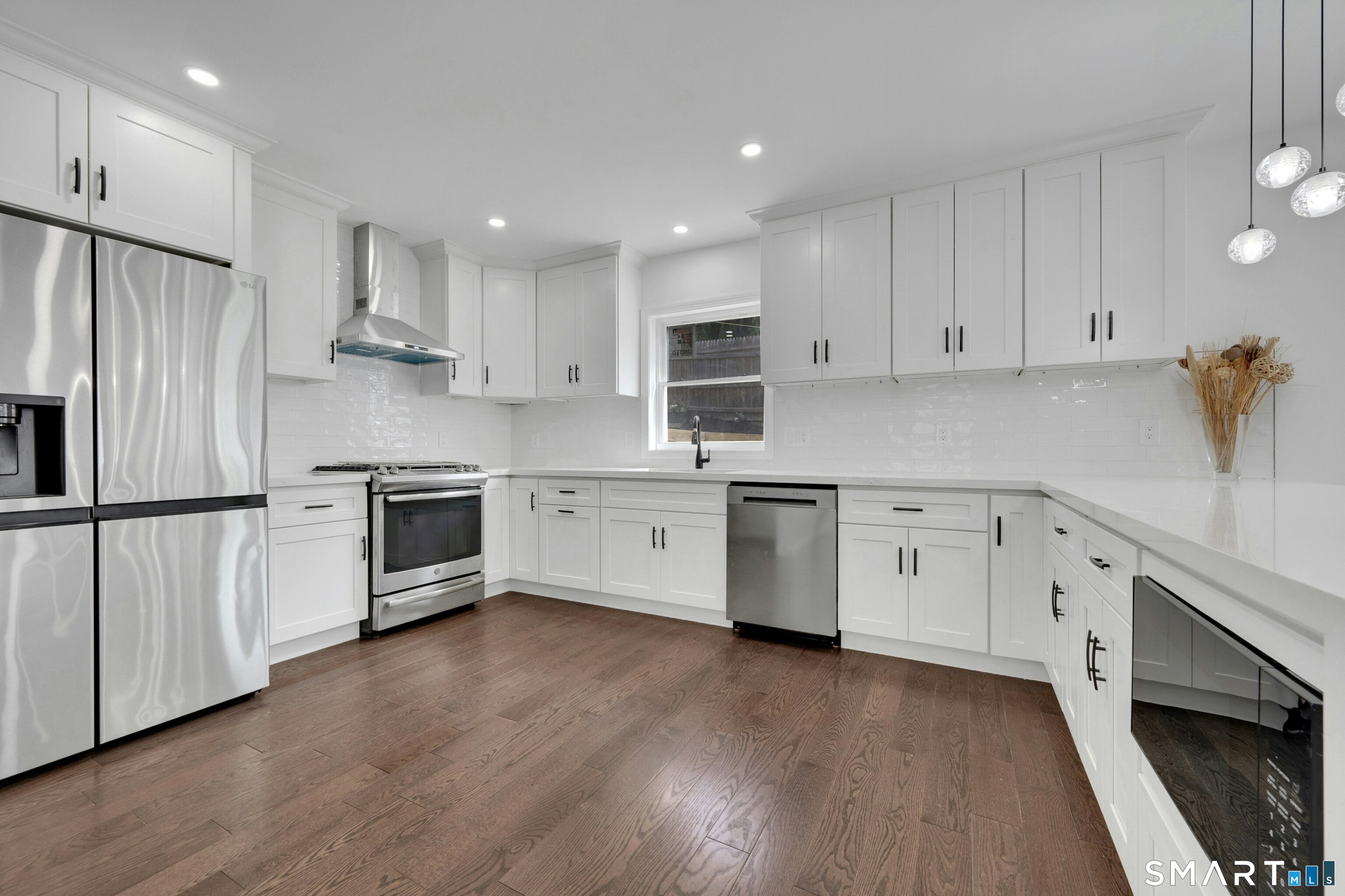 198 Castle Avenue Fairfield CT 06825