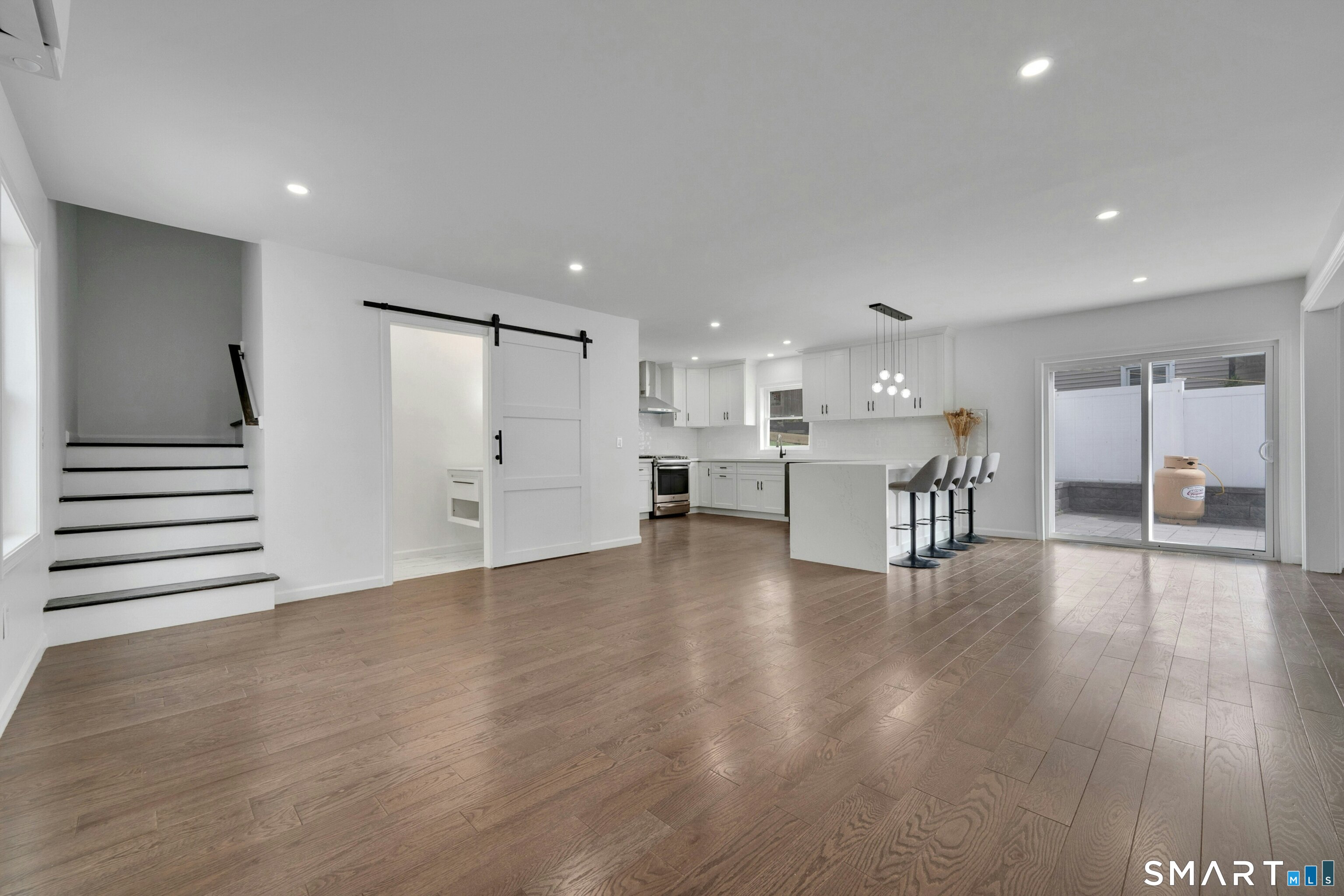 198 Castle Avenue Fairfield CT 06825