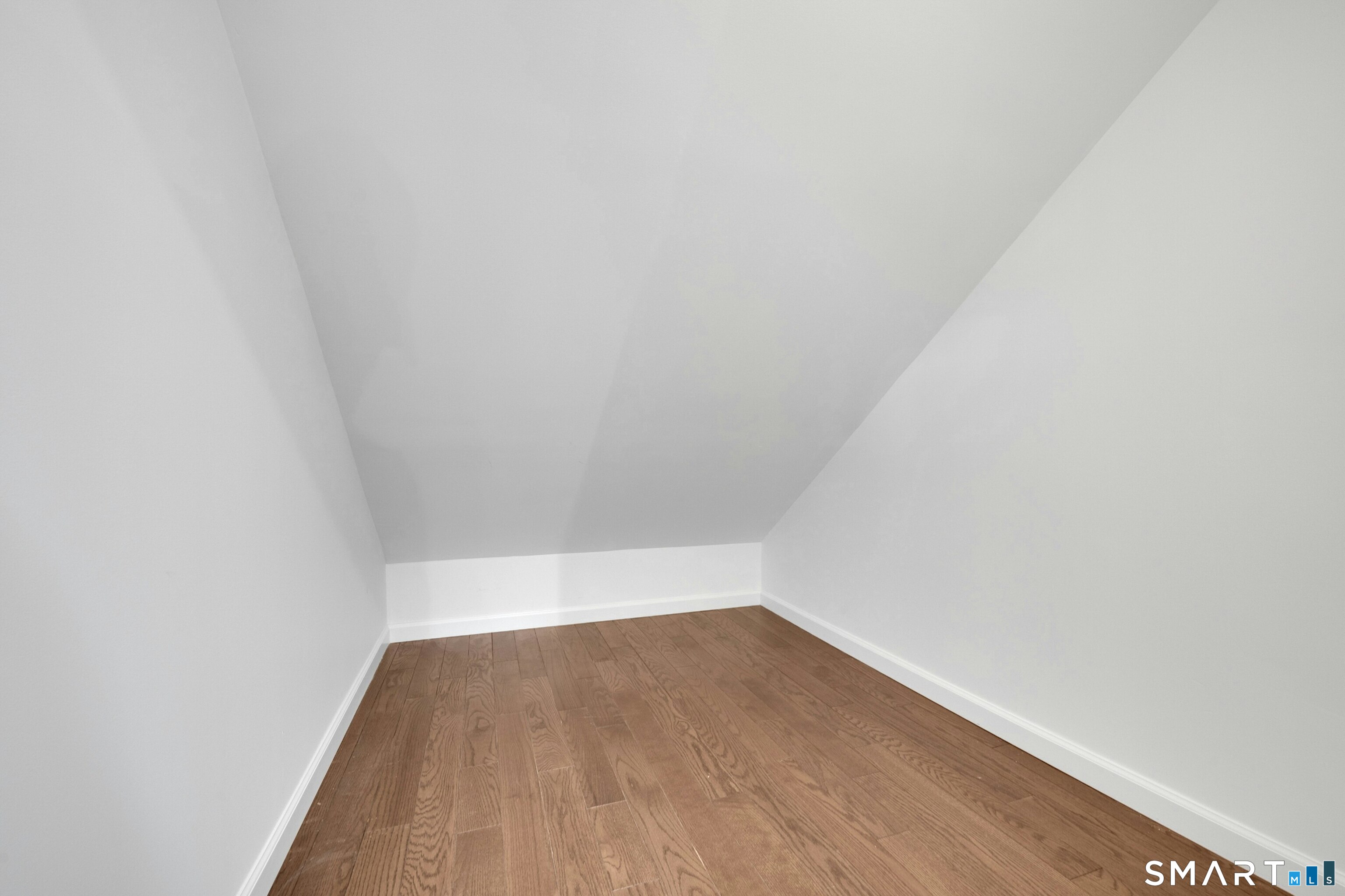 198 Castle Avenue Fairfield CT 06825