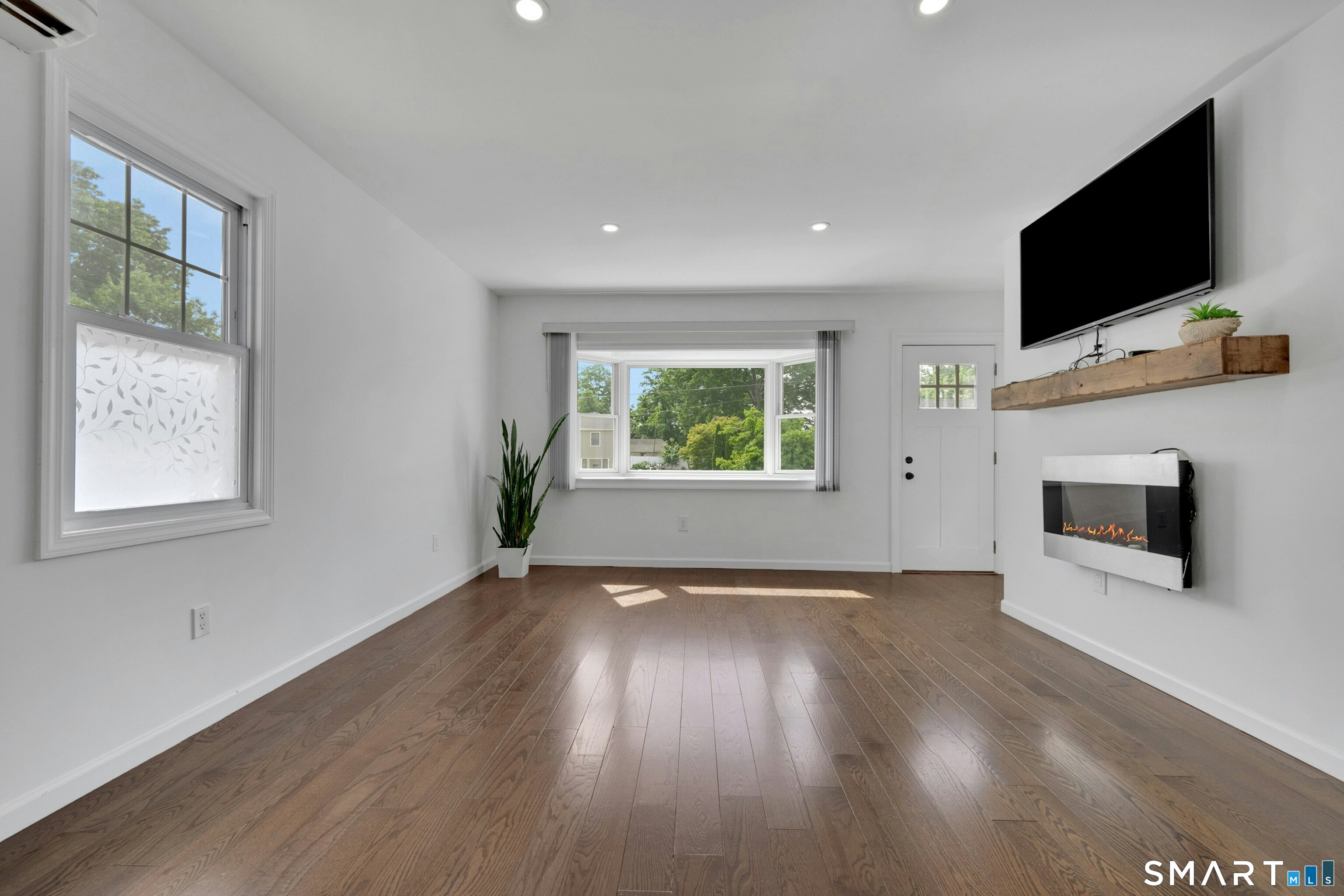 198 Castle Avenue Fairfield CT 06825