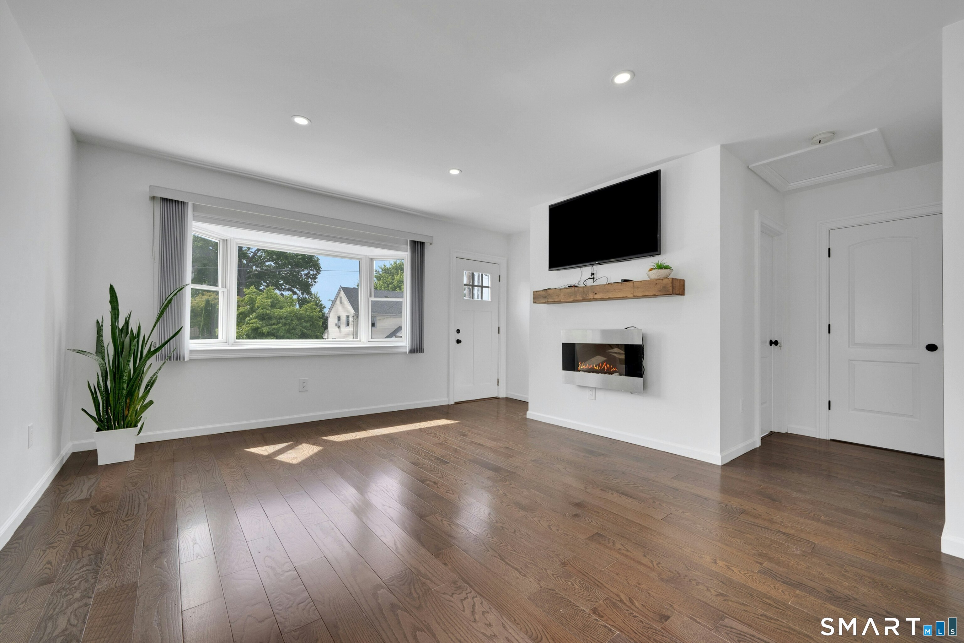 198 Castle Avenue Fairfield CT 06825