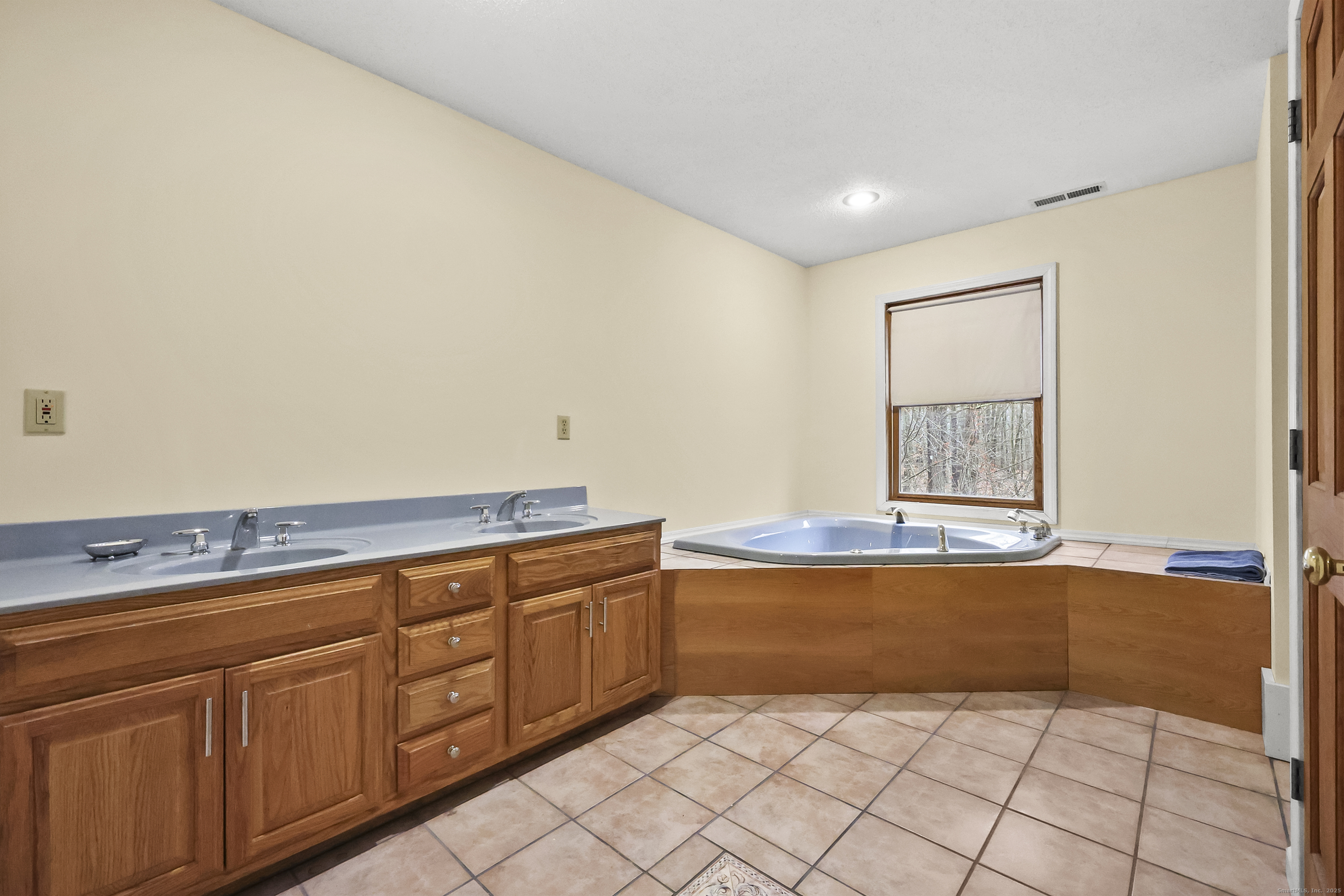 111 Bascom Road Lebanon CT 06249