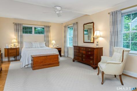84 University Drive Fairfield CT 06824