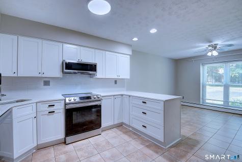 16 Arrowwood Circle South Windsor CT 06074