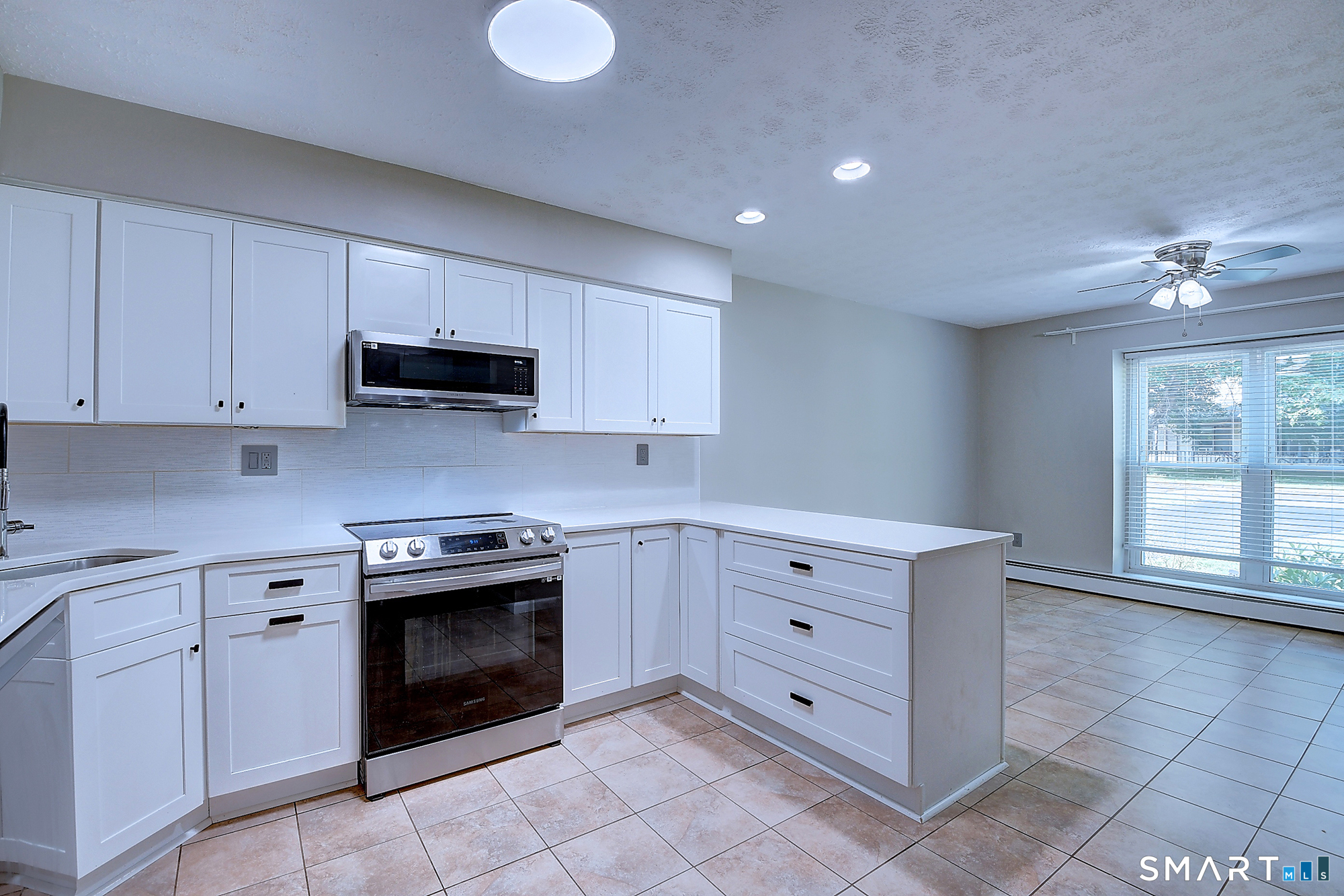 16 Arrowwood Circle South Windsor CT 06074