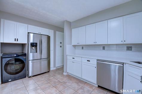 16 Arrowwood Circle South Windsor CT 06074