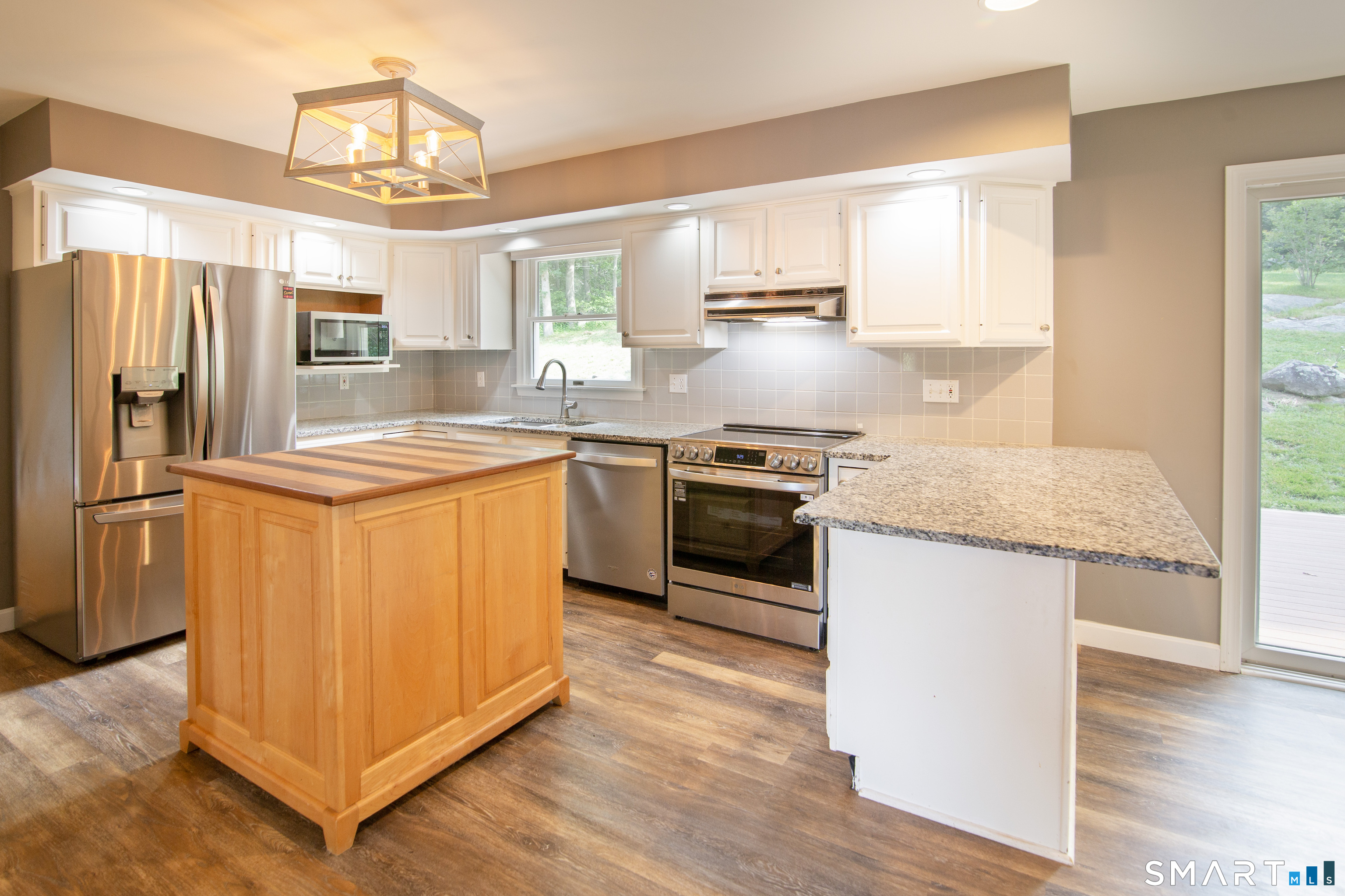8 Holly Street Stonington CT 06379