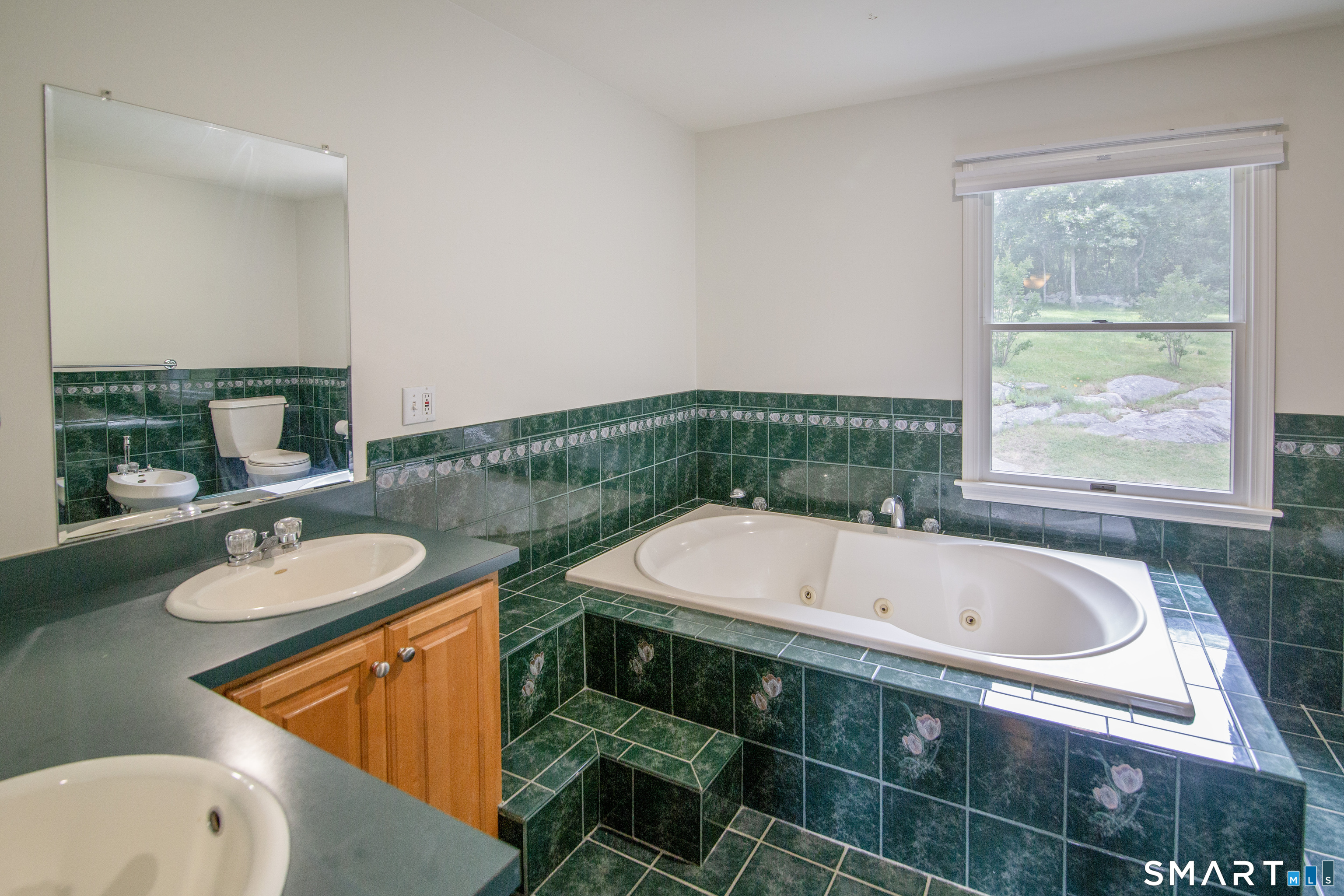 8 Holly Street Stonington CT 06379
