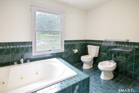 8 Holly Street Stonington CT 06379
