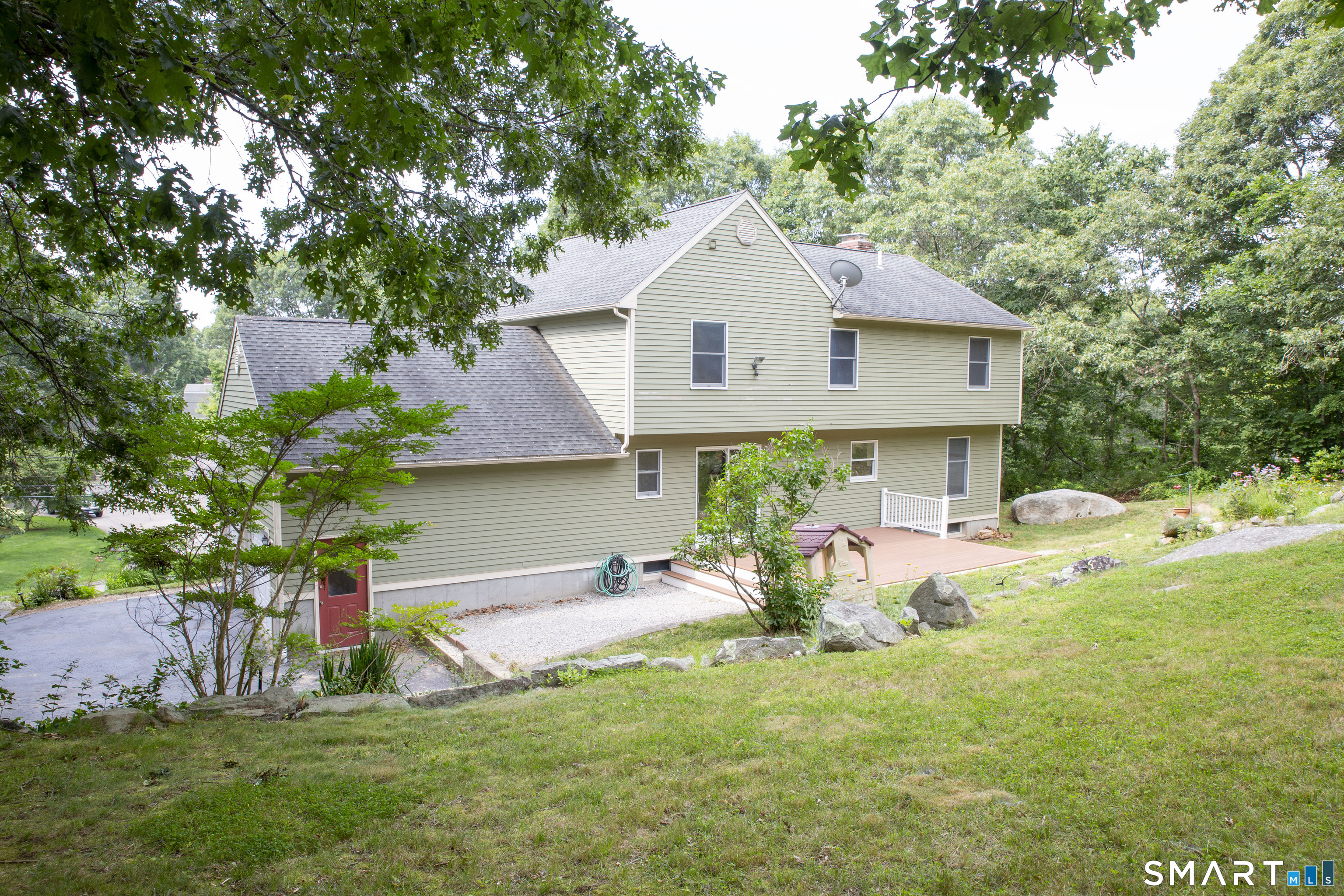 8 Holly Street Stonington CT 06379