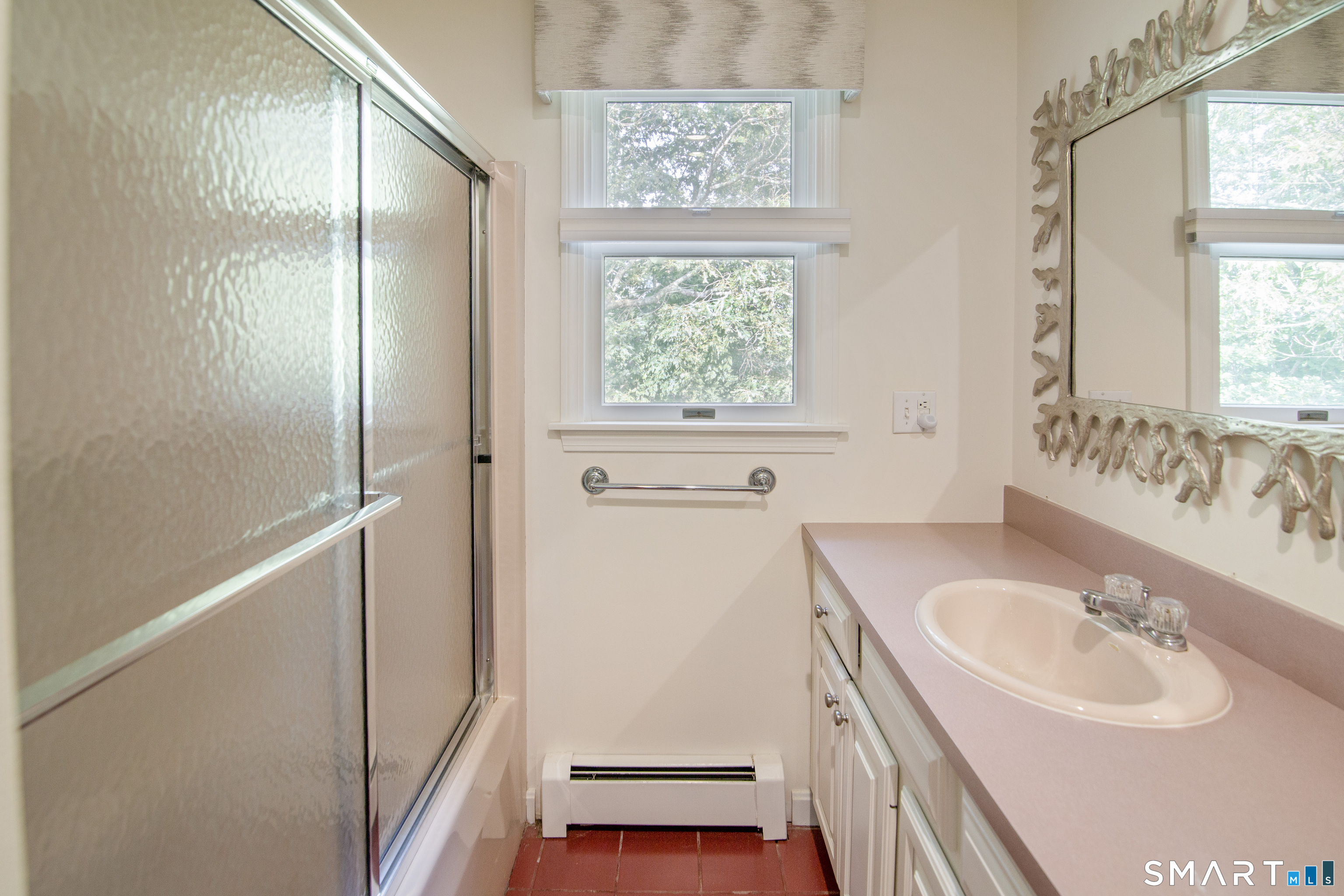 8 Holly Street Stonington CT 06379