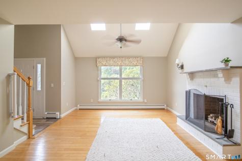 8 Holly Street Stonington CT 06379