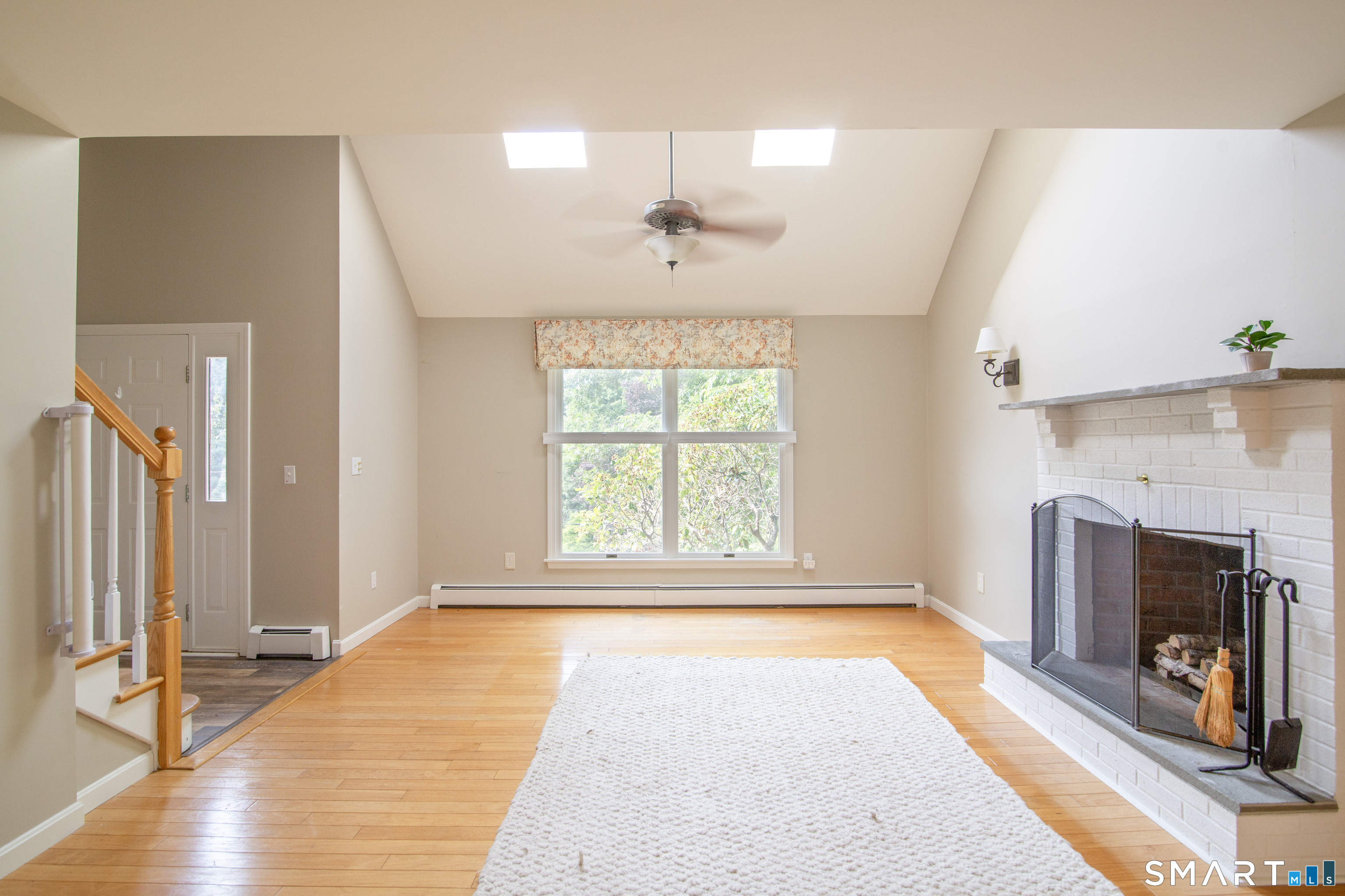 8 Holly Street Stonington CT 06379