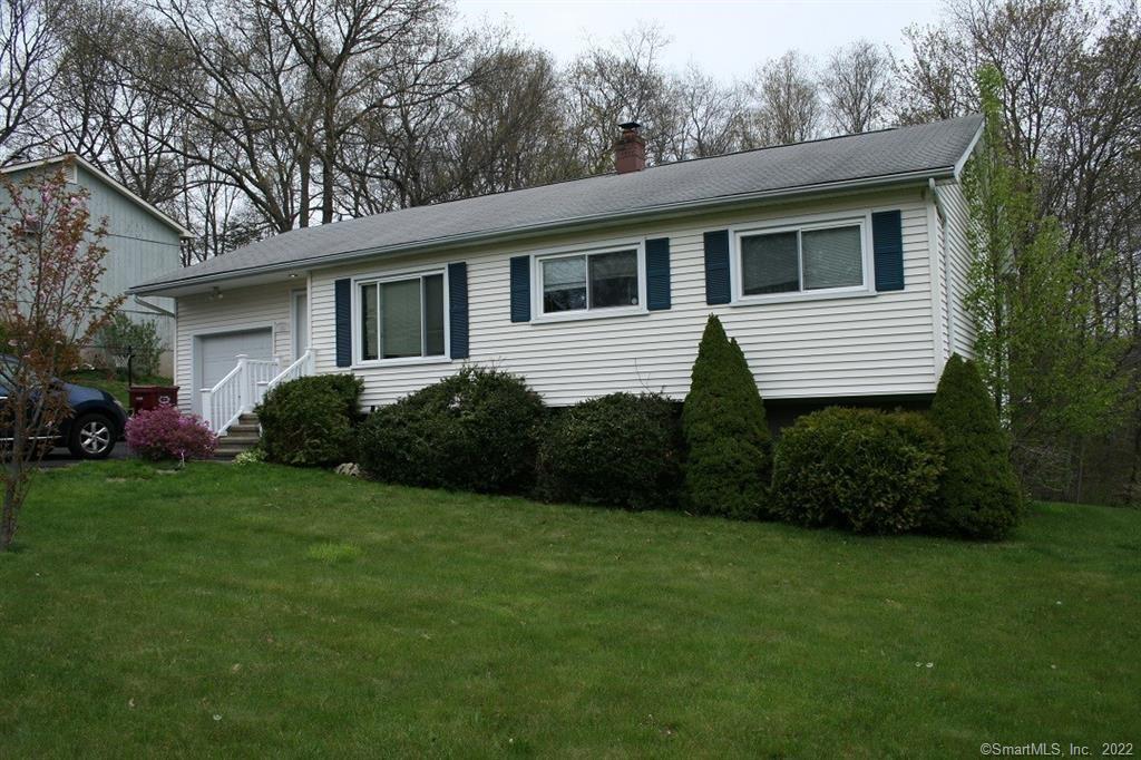 16 Thistle Down Lane Naugatuck CT 06770