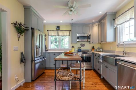 5 Apple Way Salisbury CT 06039