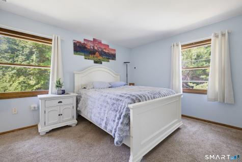 25 Hillcrest Heights Lebanon CT 06249