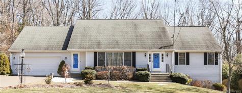 381 Hume Drive Hamden CT 06514