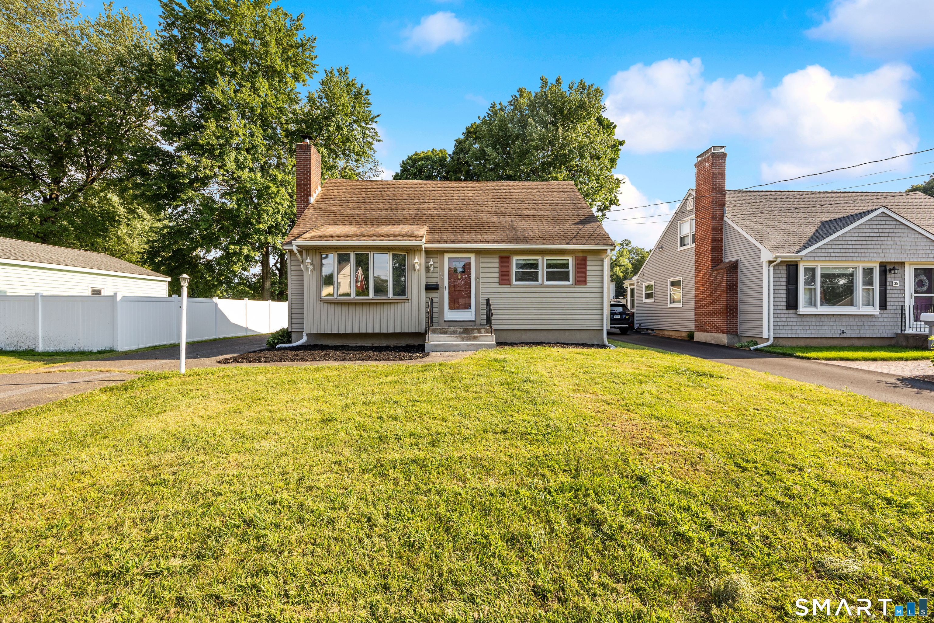 39 Whiteside Street Newington CT 06111