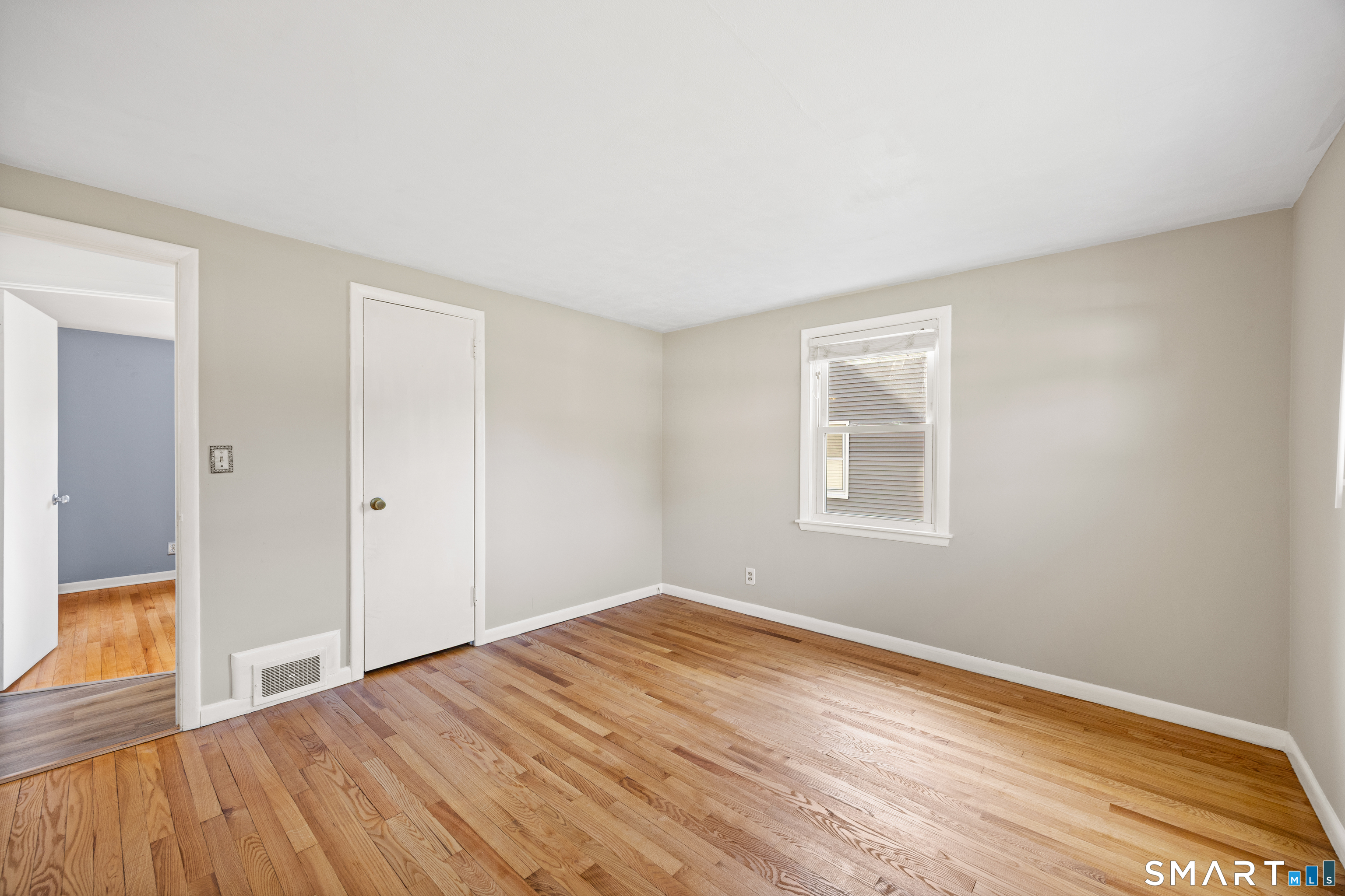 39 Whiteside Street Newington CT 06111