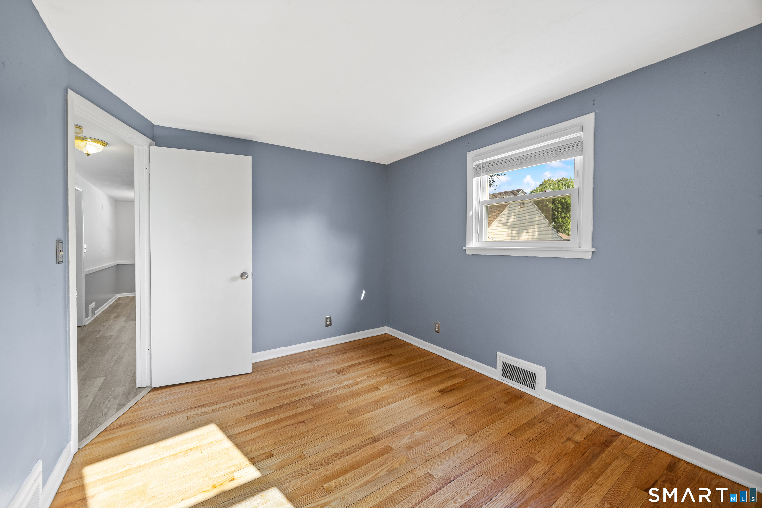 39 Whiteside Street Newington CT 06111