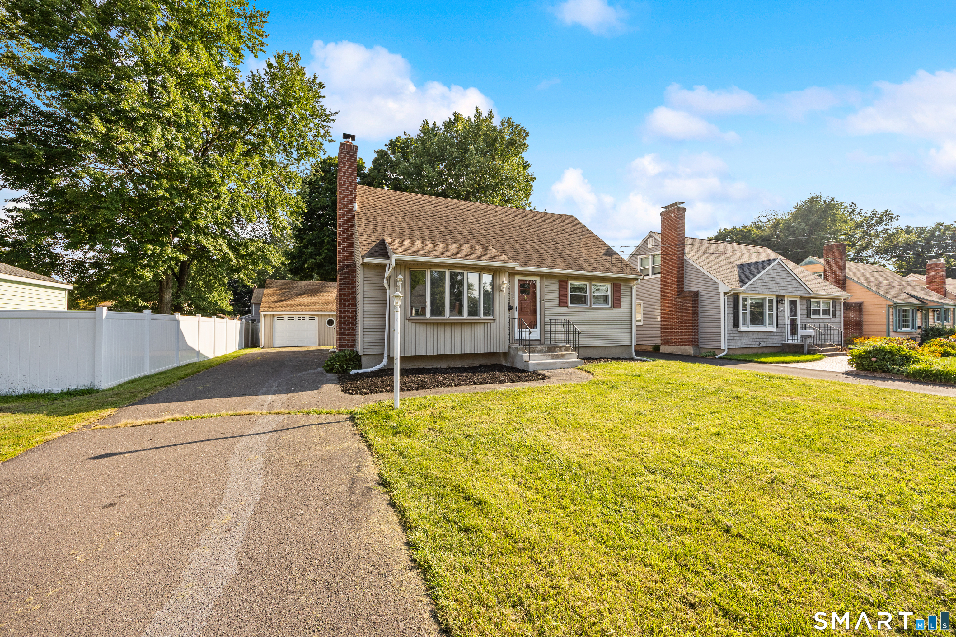 39 Whiteside Street Newington CT 06111