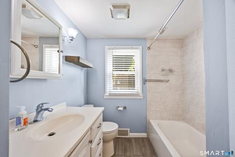 39 Whiteside Street Newington CT 06111
