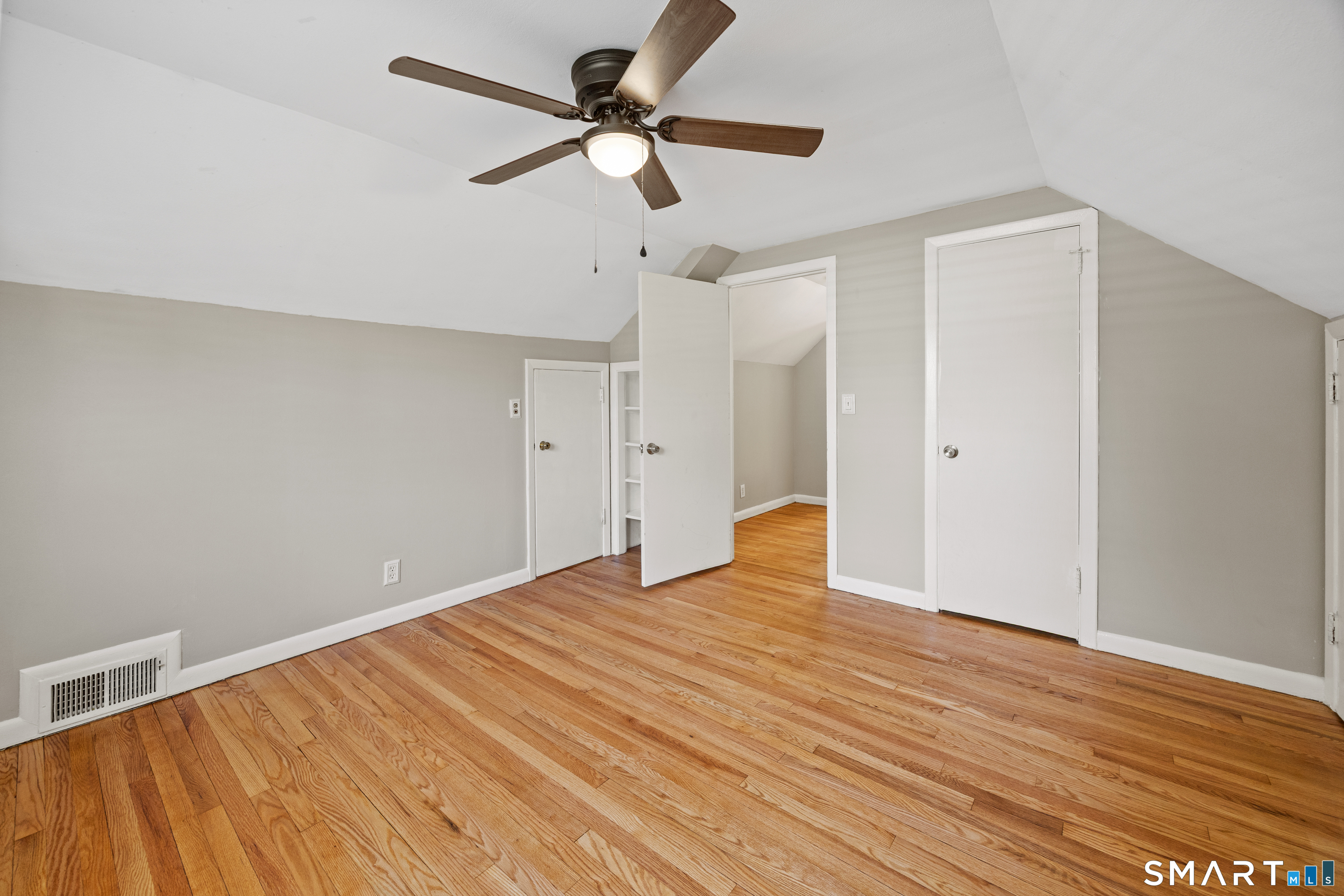 39 Whiteside Street Newington CT 06111