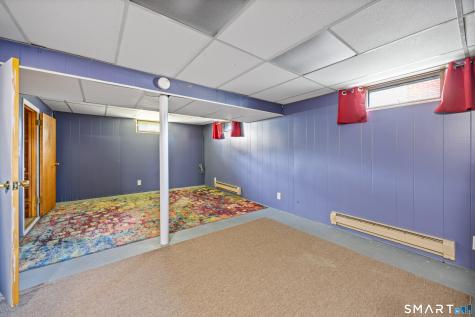 39 Whiteside Street Newington CT 06111