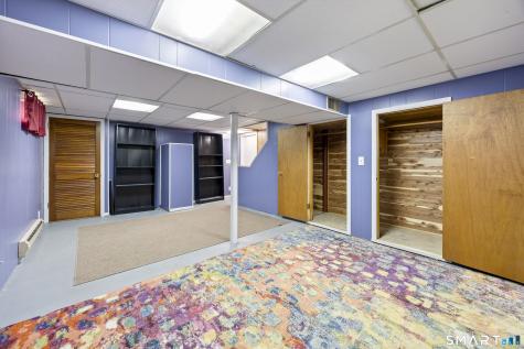 39 Whiteside Street Newington CT 06111