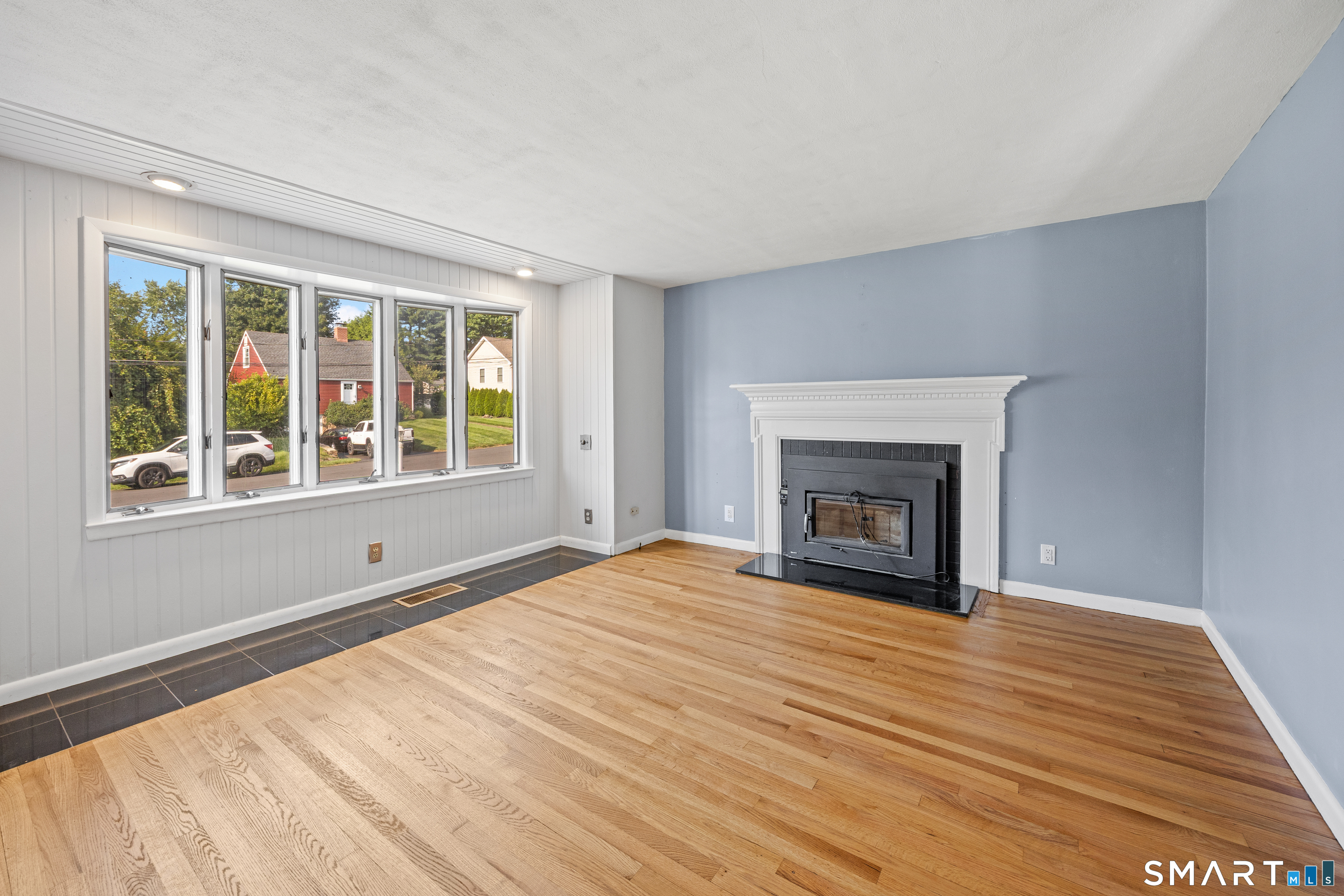 39 Whiteside Street Newington CT 06111