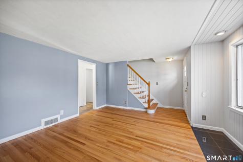 39 Whiteside Street Newington CT 06111