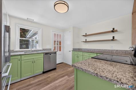 625 Ocean Avenue New London CT 06320