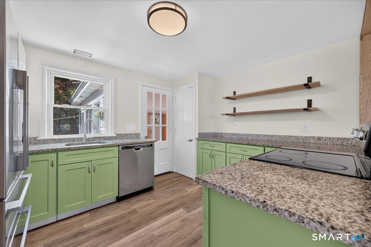 625 Ocean Avenue New London CT 06320