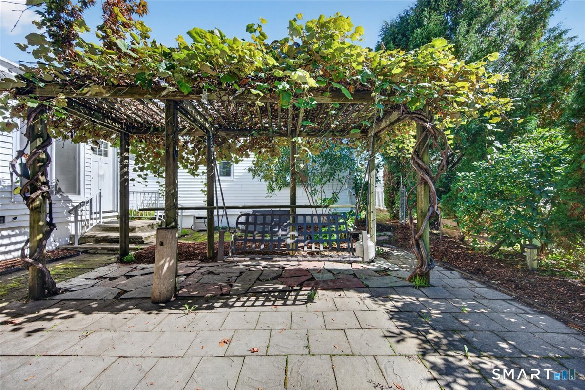 625 Ocean Avenue New London CT 06320