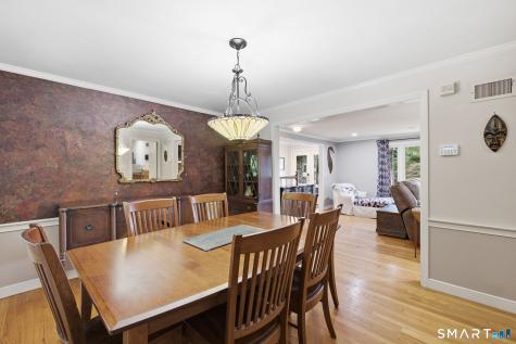 8 Fairwood Farms Drive West Hartford CT 06107