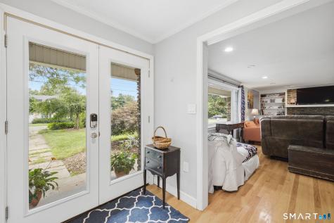 8 Fairwood Farms Drive West Hartford CT 06107