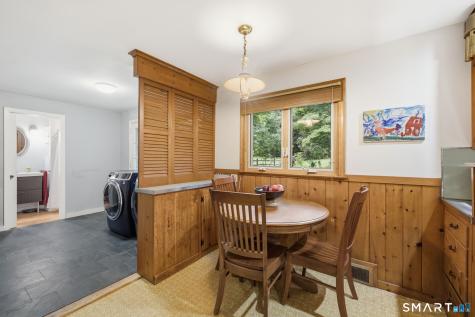 8 Fairwood Farms Drive West Hartford CT 06107